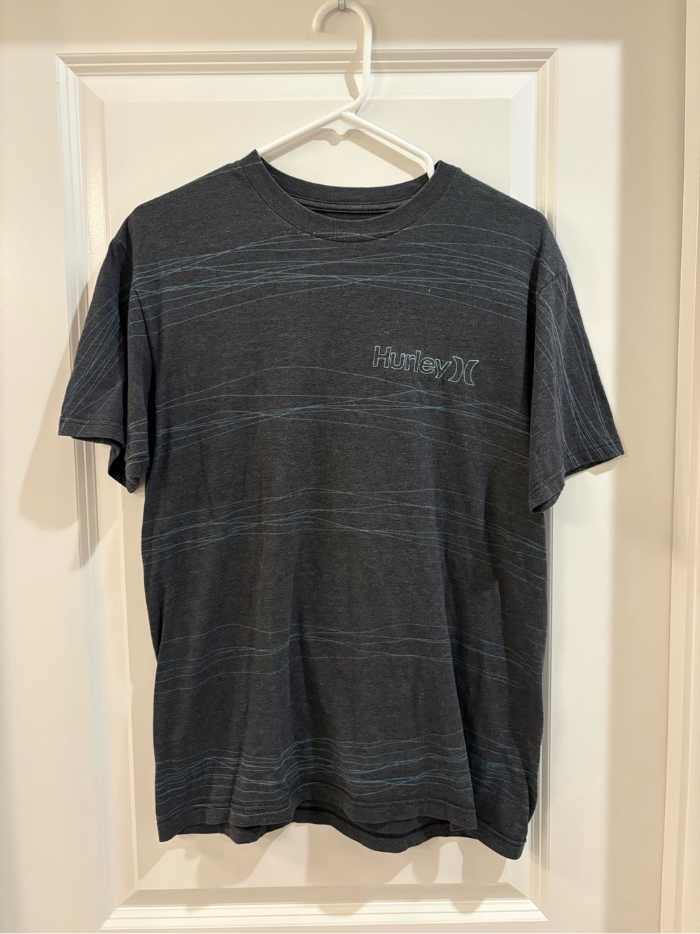 Hurley Charcoal Tee with Light Blue Wave Stripes